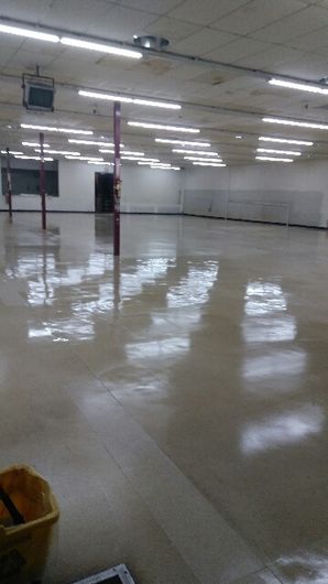 Before & After Commercial Floor Cleaning in (4)