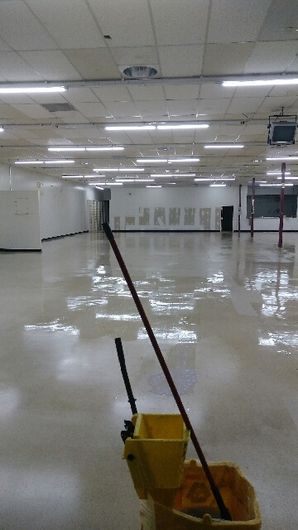 Before & After Commercial Floor Cleaning in (2)